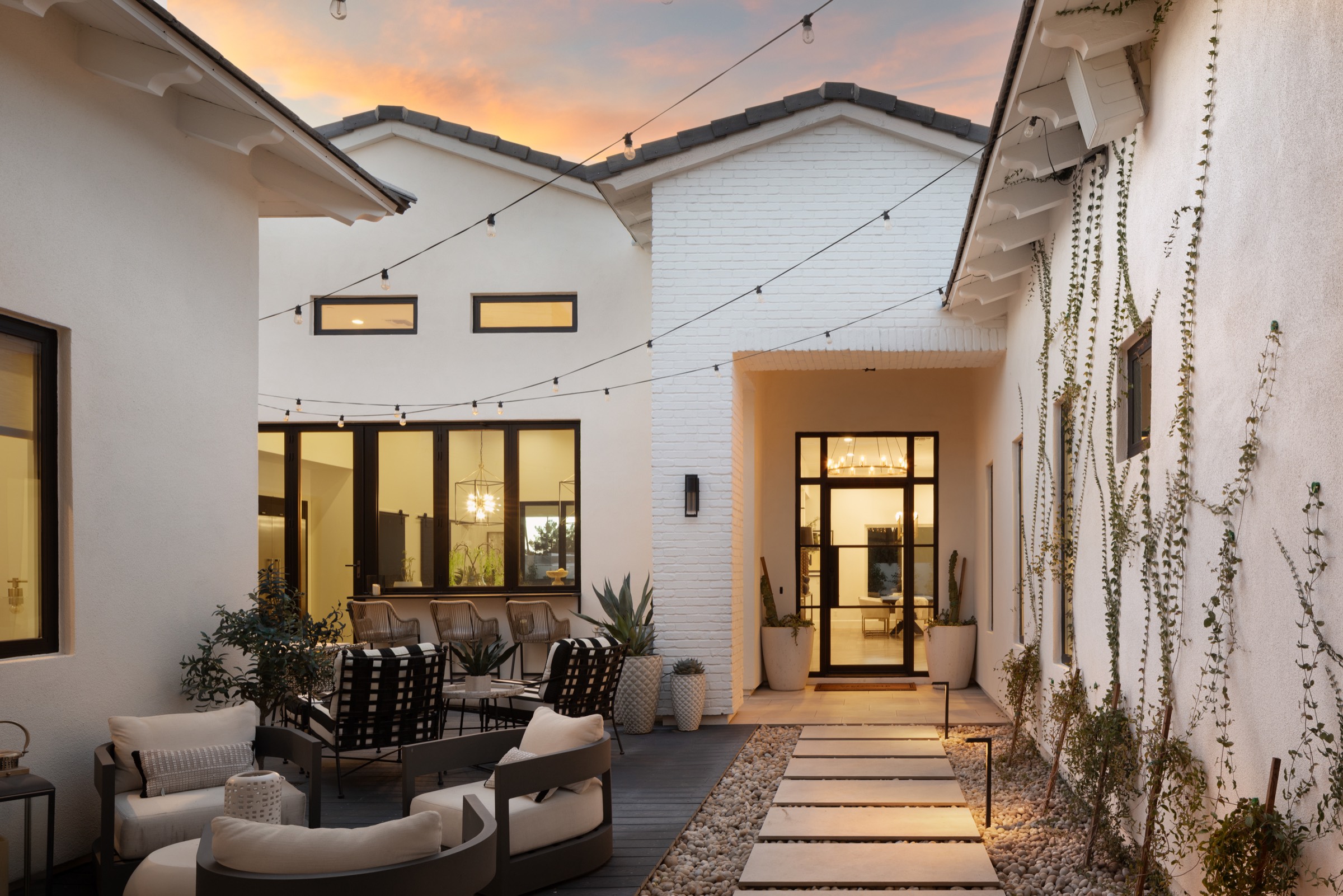 Front courtyard luxury home Scottsdale Arizona